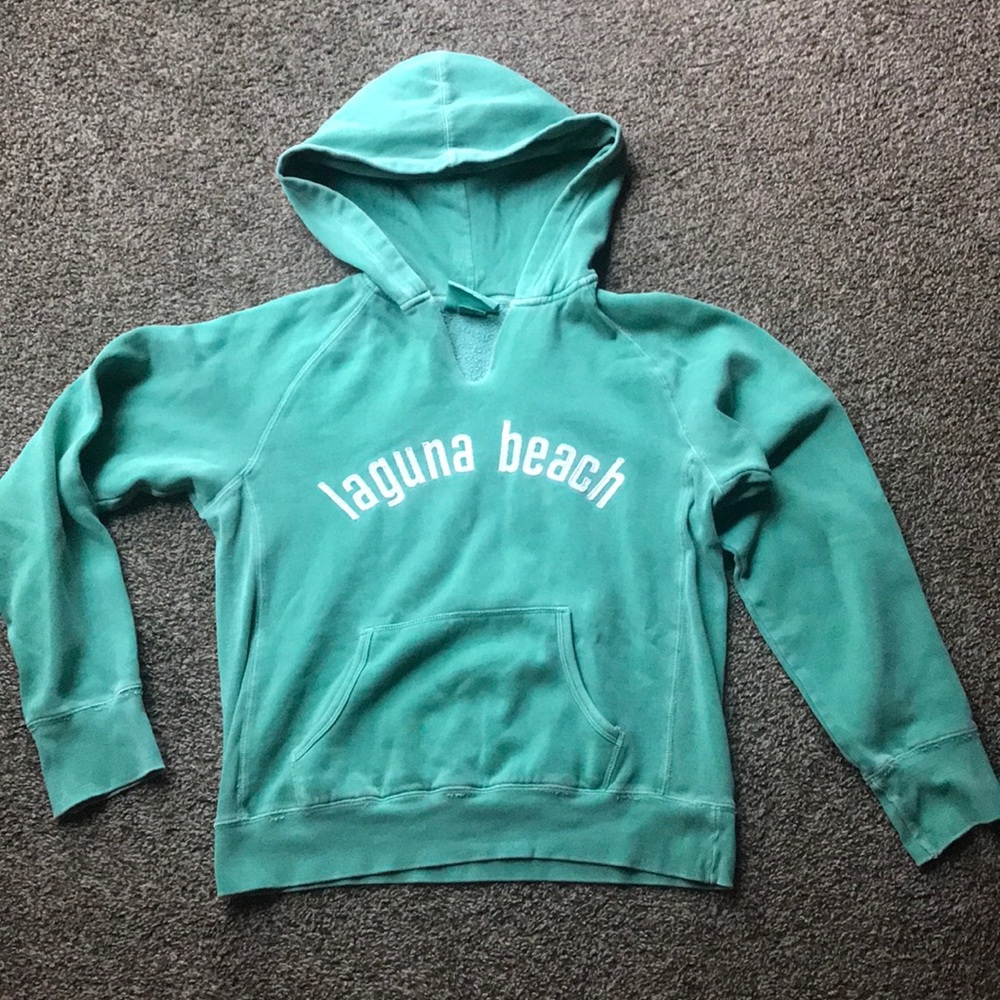 Comfy beach sweatshirt 💚